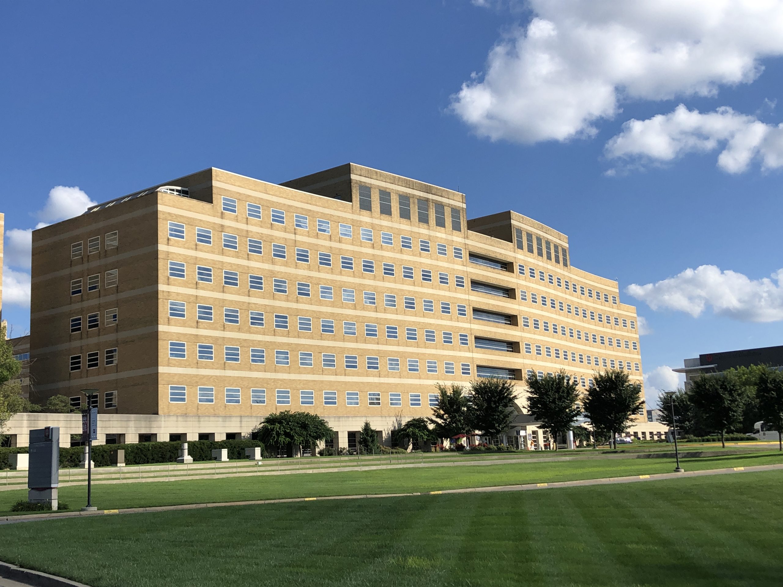 IU Methodist Hospital | Courtesy of IndyTaylor/Wikipedia